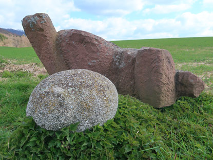 Camino incluso Odenwald: Skulptur Fundstcke