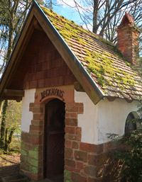 Camino incluso: Das ehemalige Backhaus am Sonnencaf Kreidacher Hhe