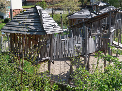 Camino incluso in Unter-Antsteinach: Spielgerte auf der allla-hopp Anlage