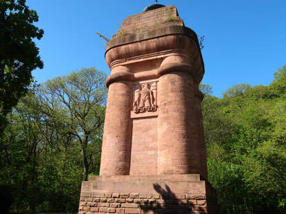 Bismarcksule in Heidelberg obherhalb des Philosophenwegs