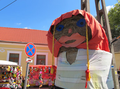 Am ungarischen Nationalfeiertag (20.08.) wurde in Alspetny auf dem Dorfplatz ein Fest gefeiert