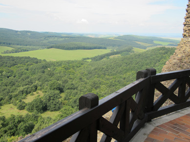  Blick in das Landschaftsschutzgebiet westlich von Hollkő  