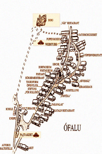 Plan von Ortsteil falu von Hollkő. Im alten Ortskern, stehen 54 denkmalgeschtzte Gebude, die auch zum Teil an Touristen vermietet werden.