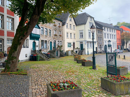 Eifelsteig: Korneliusmarkt in Aaachen-Kornelimnster