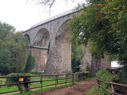 Eifelsteig Etappe 1: Iterbachtal-Viadukt der ehemaligen Vennbahn