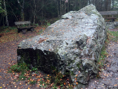 Eifelsteig Etappe 2: Kaiser Karls Bettstatt beim Ort Mtzenich