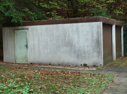 Eingang zum NRW-Ausweichsbunker erfolgt über diese Garage