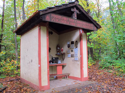 Marienkapelle direkt am Eifelsteig oberhalb von Biewer