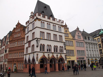 Haus Steipe am Hauptmarkt (Steipe = Sttzen). Es wurde 1430 als Reprsentationsgebude  fr den Stadtrat erbaut.