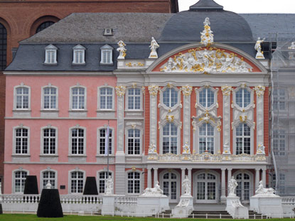 Das Kurfrstliche Palais von Trier gilt als einer der schnsten Rokoko-Palste der Welt