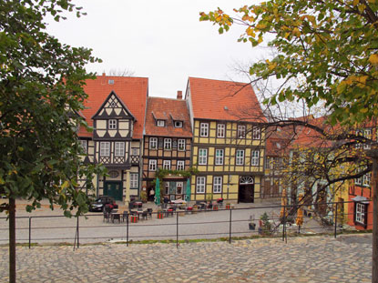 Fachwerkhuser am Schlossberg, direkt unterhalb der Stiftskirche