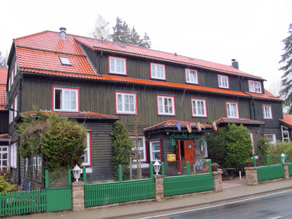 Harzer Hexen-Stieg: Hotel Mandelholz liegt unmittelbar am Harzer Hexen-Stieg