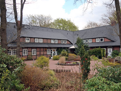 Schferhof - Hotel und Restaurant am Pietzmoor. Hier beginnt der Rundweg durch die Moore.