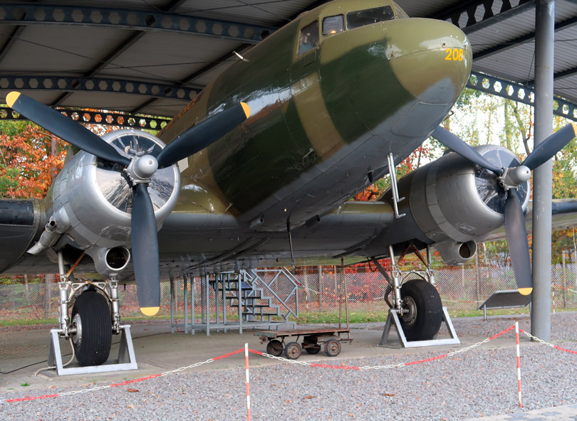 Douglas C-47 (Rosinenbomber) flog whrend der Blockade Berlin2 in den Jahren 1948 und 1949 vor allem Kohle von Faberg nach Berlin