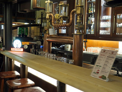 Der Tresen im Brauhaus von Detmold in der Langestr. 35