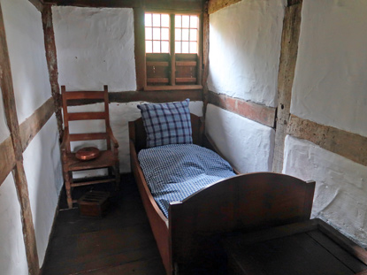 Freilihtmuseum Detmold: Im Teckenlenburger Kotten lebten einfache Leute, die Untrkunft und ein Stck Land vom Bauern pachten mussten