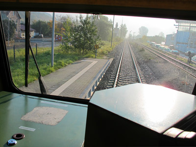 Im "Oberen Lahntal" besteht stndlich  Bahnverbindungen zu den einzelnen Etappen auf dem Lahnwanderweg