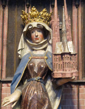 Marburg Heilige Elisabeth. Statue steht in der Elisabethkirche