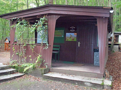 Lahnwanerweg fhrt vorbei an der Vogelschutzhtte Rttershausen 