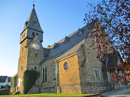 Die Grundlage der Kirchen fr die Modelleisenbahn der Firma Kibri ist die evangelische  Kirche von Aumenau