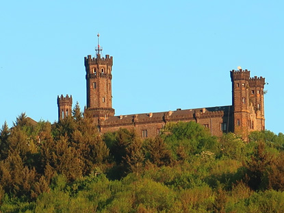 Schloss Schaumburg oberhalb von Balduinstein