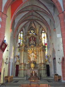 Der Altar der Wallfahrtskirche zum "Heiligsten Herzen Jesu" im Kloster Arnstein