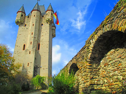 Lahnwanderweg: Burg Nassau-Oranien