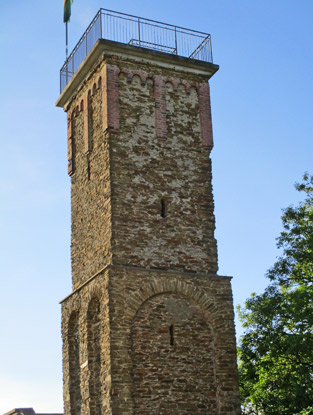 Oberhalb von Bad Ems am Lahnwanderweg, der Concordiaturm