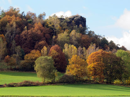 Die Kaiserkrone bei Reinhardtsdorf-Schöna. Caspar David Friedrich hat diesen Felsen als Vordergrund für seinen "Wanderer über dem Nebelmeer" verwandt.
