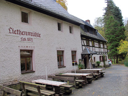 Gasthaus Liethenmühle war früher eine Wassermühle und liegt auf dem Weg zwischen Krippen und Kleinhennersdorf