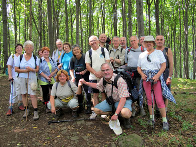 Eine Wandergruppe aus Budapest war ebenfalls auf dem Mtra berc tra (Gratweg) im Mtra-Gebirge unterwegs. 
