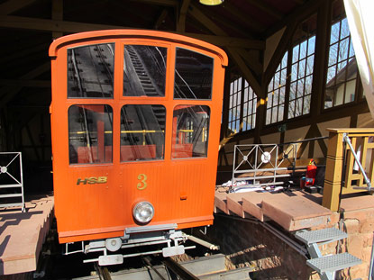 Die Heidelberger Bergbahn verbindet die Altstadt mit dem Knigstuhl.