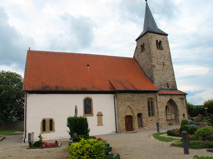 Michaelskapelle auf dem Michaelsberg bei Gundelsheim. Die Kapelle wurde bereits im 11. Jh. erbaut.