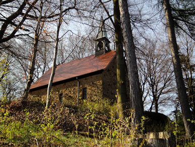 Nibelungensteig: Walburgiskapelle wird erstmals 795 erwhnt. 