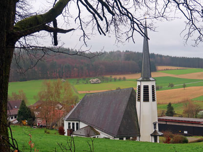 Die denkmalgechtzte Dreifaltigkeitskirche von Kocherbach