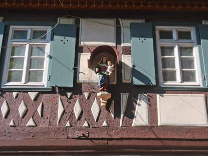 Madonnendarstellung am Trunzer Haus in Buchen