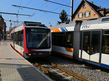 Burgensteig: OEG-Bahnhof von Grosachsen (Hirschberg)