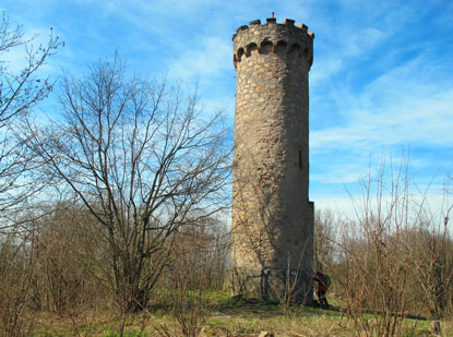 Rheinburgenweg: Wanderung Hirschkopfturm auf einer Hhe von 345 m 