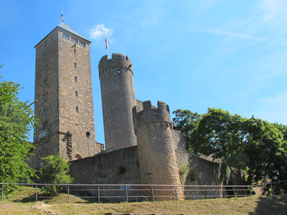 Burgensteig Bergstrae: Starkenburg bei Heppenheim