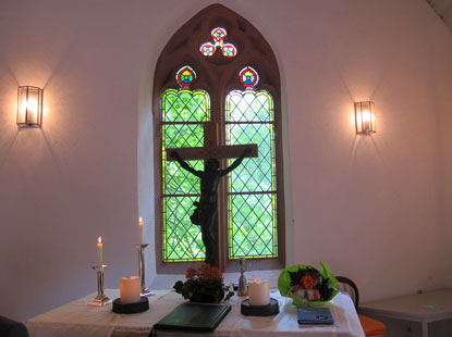 Burgruine Fankenstein im Odenwald: In der Burgkapelle knnen Brautleute sich  die ewige Treue schwren.