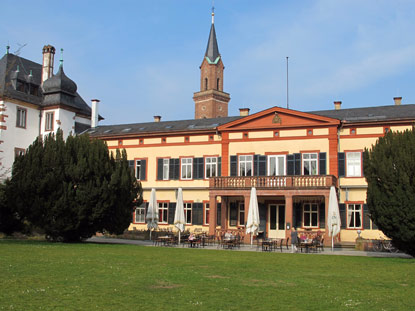 Burgensteig Bergstrae: Schloss Weinheim Sdflgel