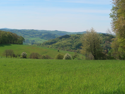 Blick von der Kreuzung "Auf dem Eck"  ins Weschnitz Tal