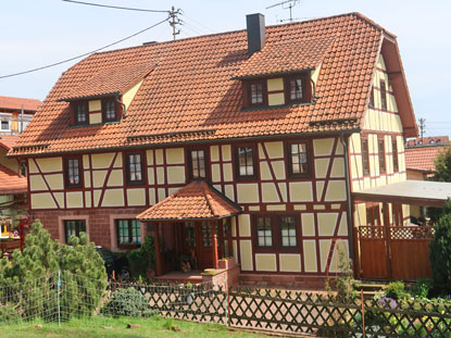 Das erste Haus von Gottersdorf  ist erreicht