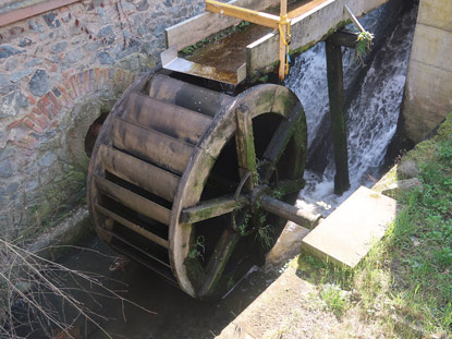 M�hlenrad der Hammerm�hle in Ober-Ramstadt