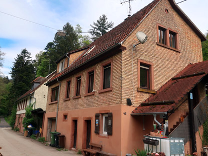 Huser im Tal des Hasselbachs gehren zu Schnau