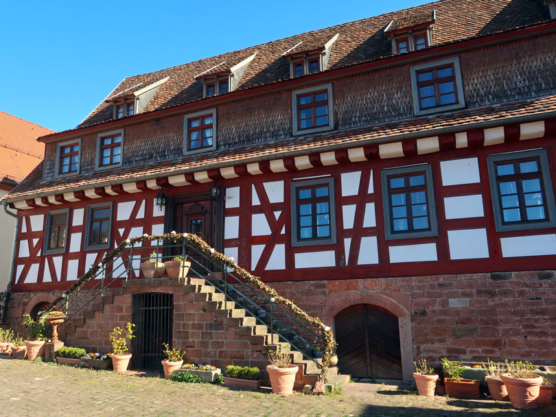 Roter Lwe. ein 200 Jahres altes Fachwerkhaus in Heiligkreuzsteinach