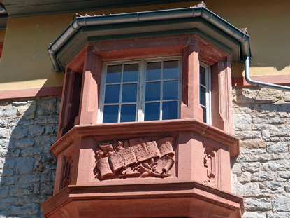 Erker an der Menzer Villa in Neckargemnd