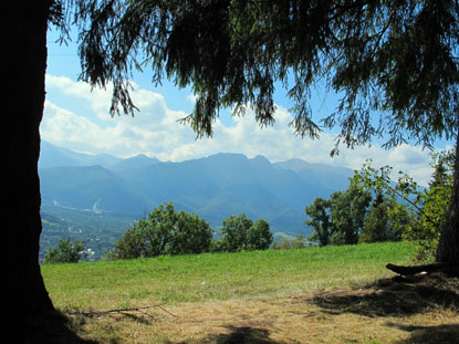 Zakopane: Den besten Blick auf Zakopane und das Massiv der Hohen Tatra hat man von der Hochflche des Gubałwka aus.