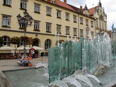 Das neue Rathaus von Breslau auf dem Rynek (Marktplatz)