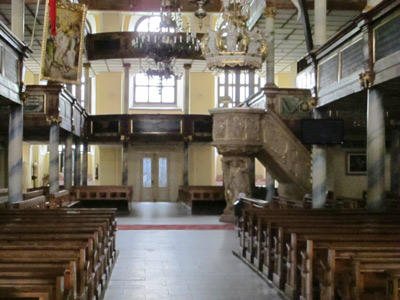 Blick in die Kościł Św. Krzyża (Heiligkreuzkirche) von Jelenia Gra (Hirschbe